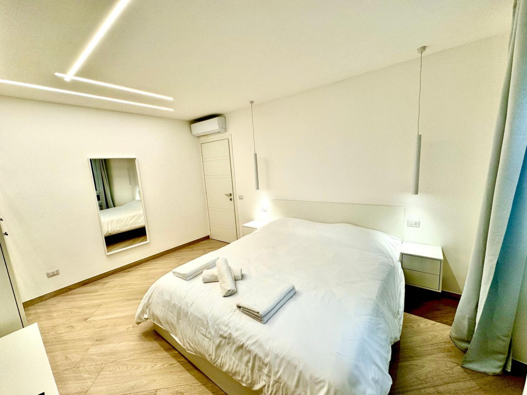 Luxury Apartment Togliatti Rome Bagian luar foto