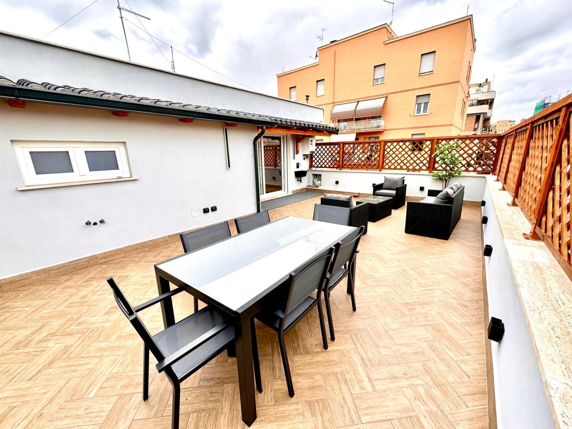Luxury Apartment Togliatti Rome Bagian luar foto