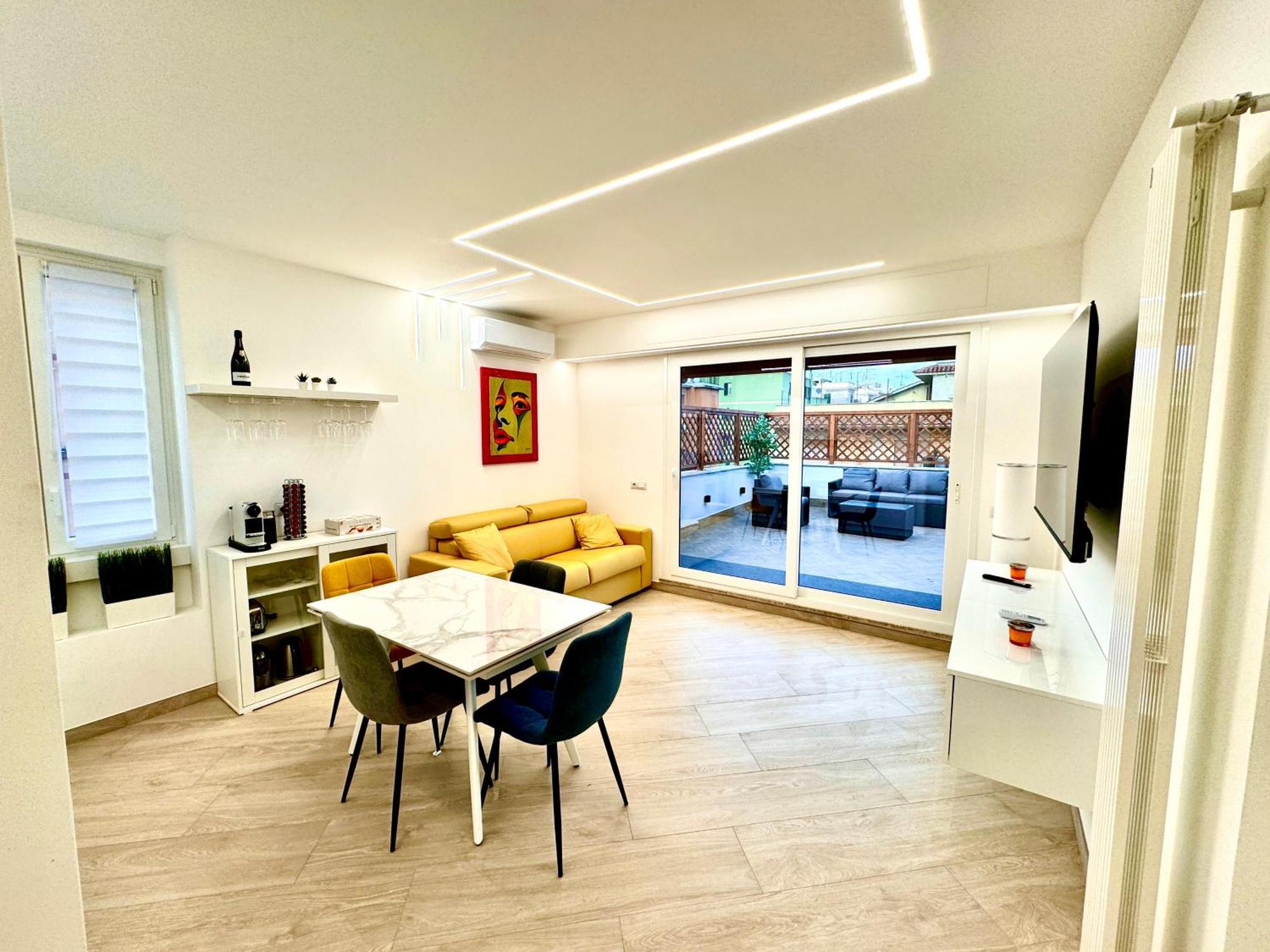 Luxury Apartment Togliatti Rome Bagian luar foto