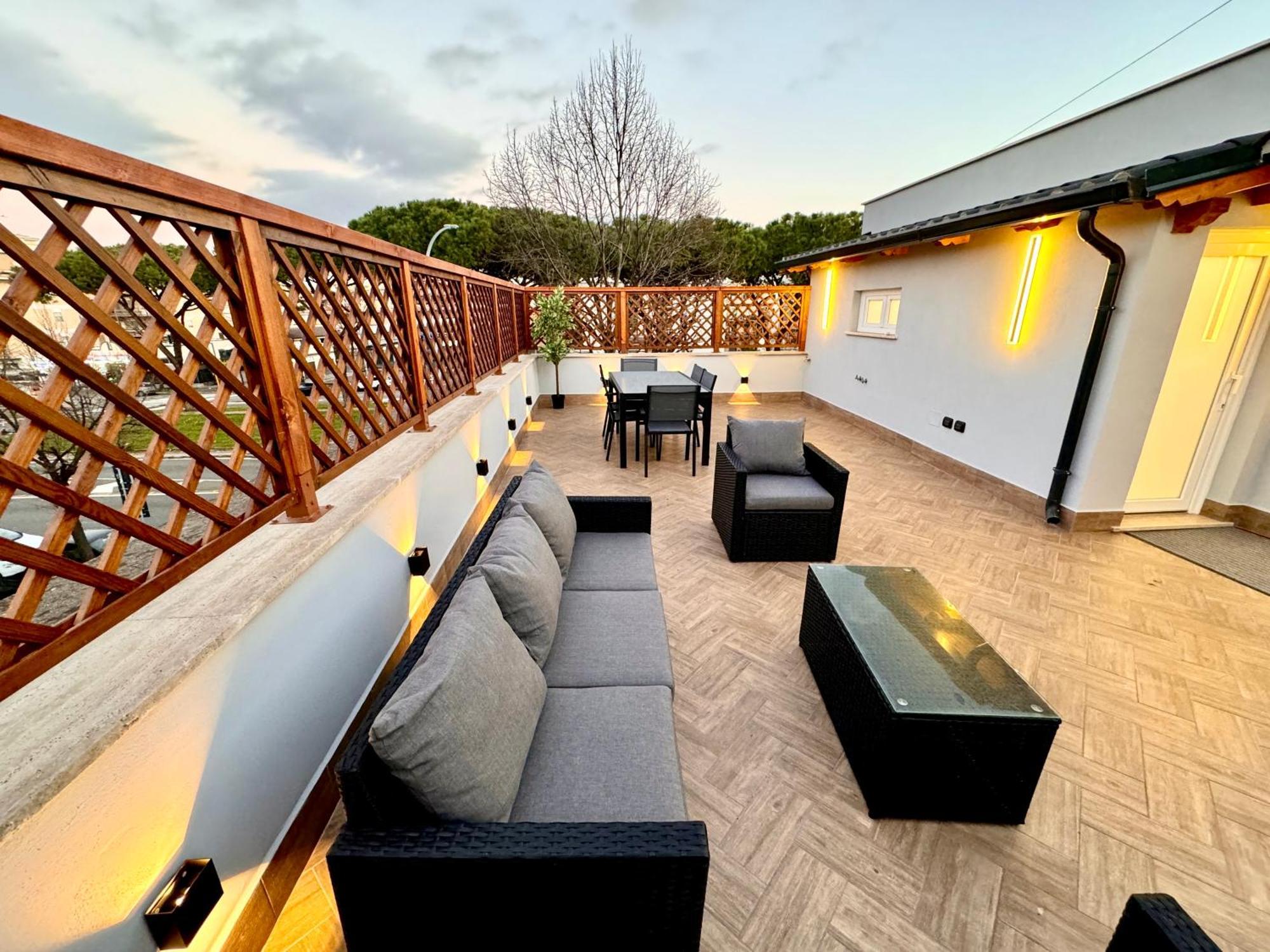 Luxury Apartment Togliatti Rome Bagian luar foto