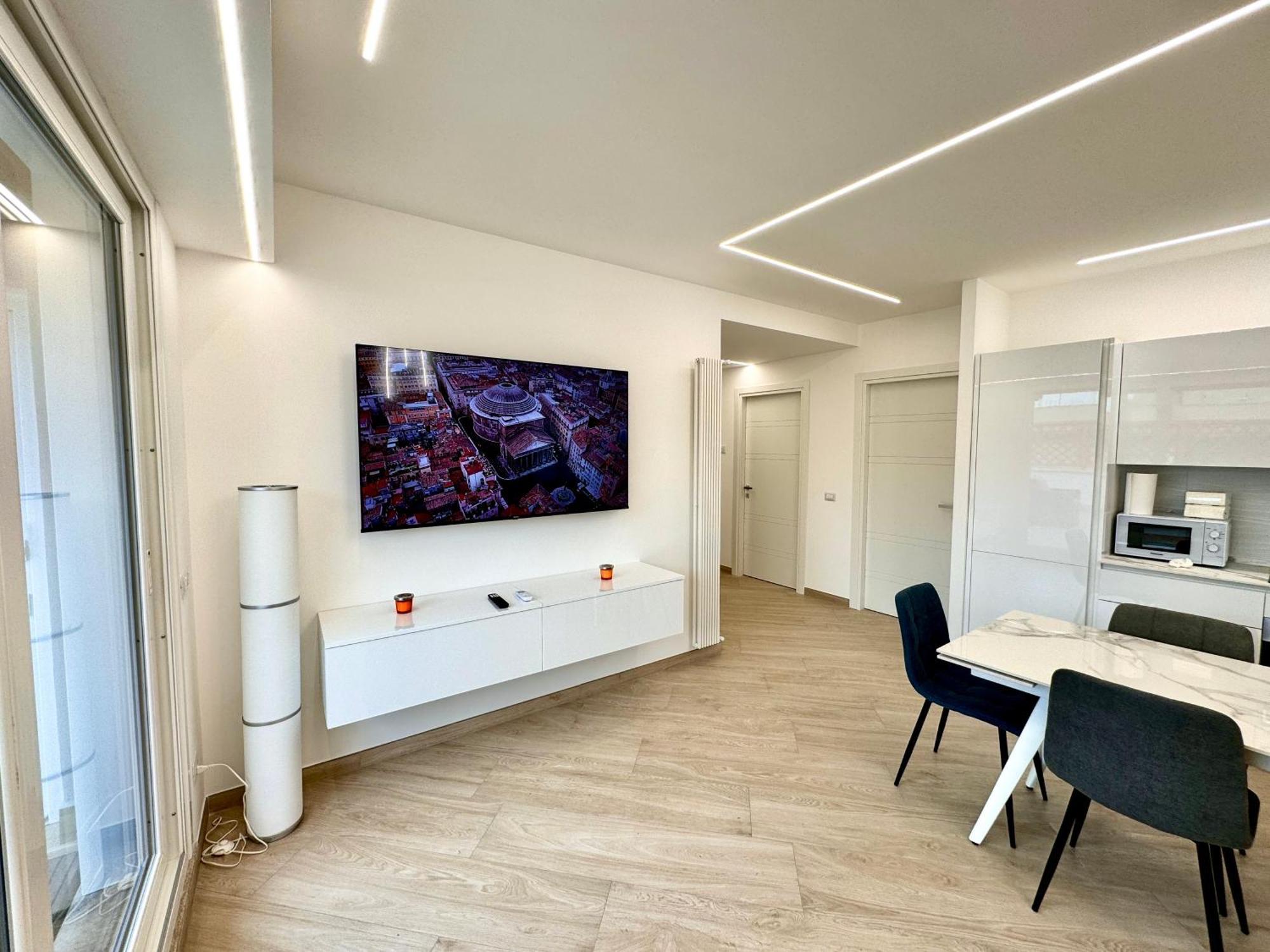 Luxury Apartment Togliatti Rome Bagian luar foto